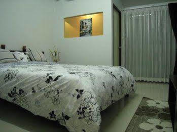 Centana Apartment Бангкок Экстерьер фото